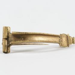 Fibule à charnière